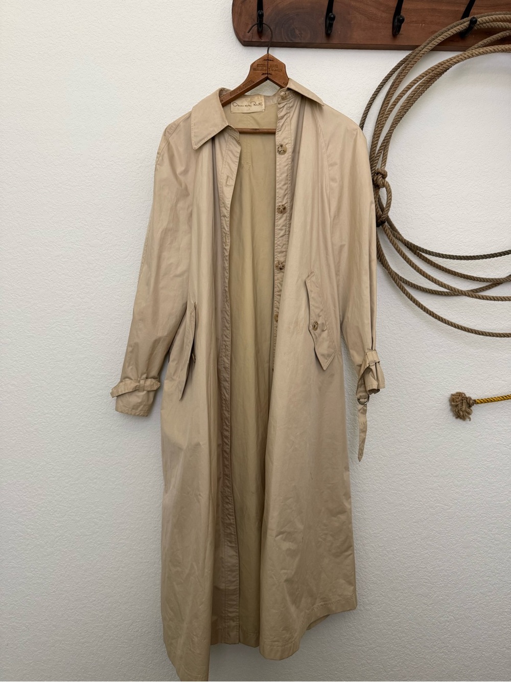VINTAGE 70s/80s Oscar de la Renta Trench Coat - ILGWU Tag